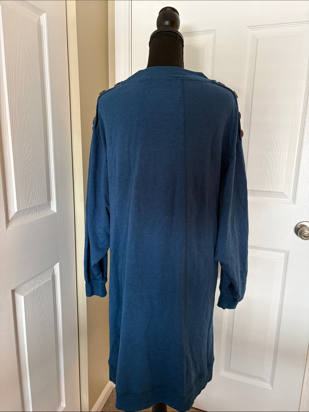 The Sweatshirt Project Women's Hi-Lo Fleece Sweatshirt in Teal Blue Modal
